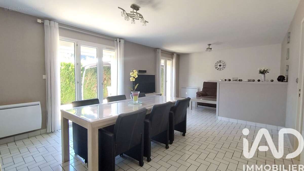 Photo 4 - Maison à LE PETIT-QUEVILLY