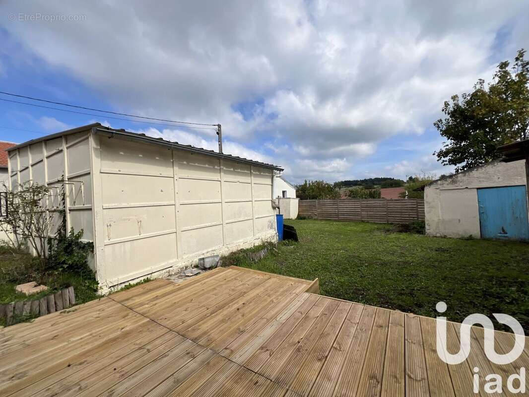 Photo 3 - Appartement à CREUZIER-LE-VIEUX