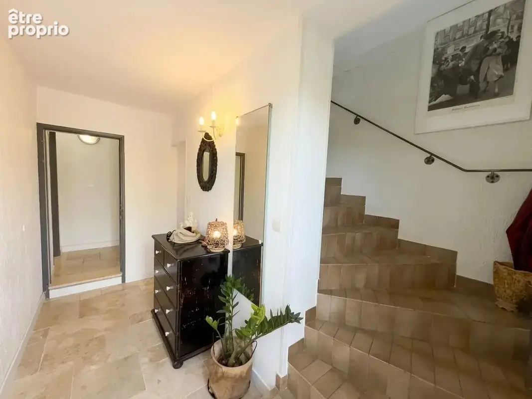 LE VAL - Belle maison provençale au calme, 5 chambres, terrain de 490 m² - photo 13