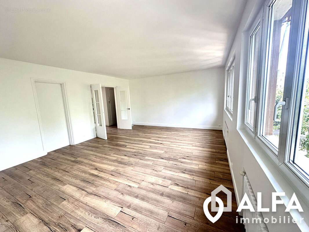 Appartement à ENGHIEN-LES-BAINS