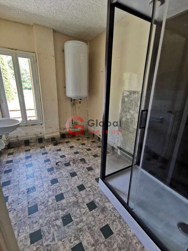 RARE ! Ensemble immobilier de 2 maisons à Landogne (63380) - photo 11