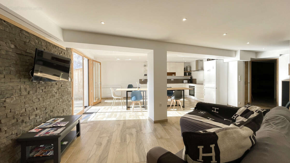 Appartement à ISOLA