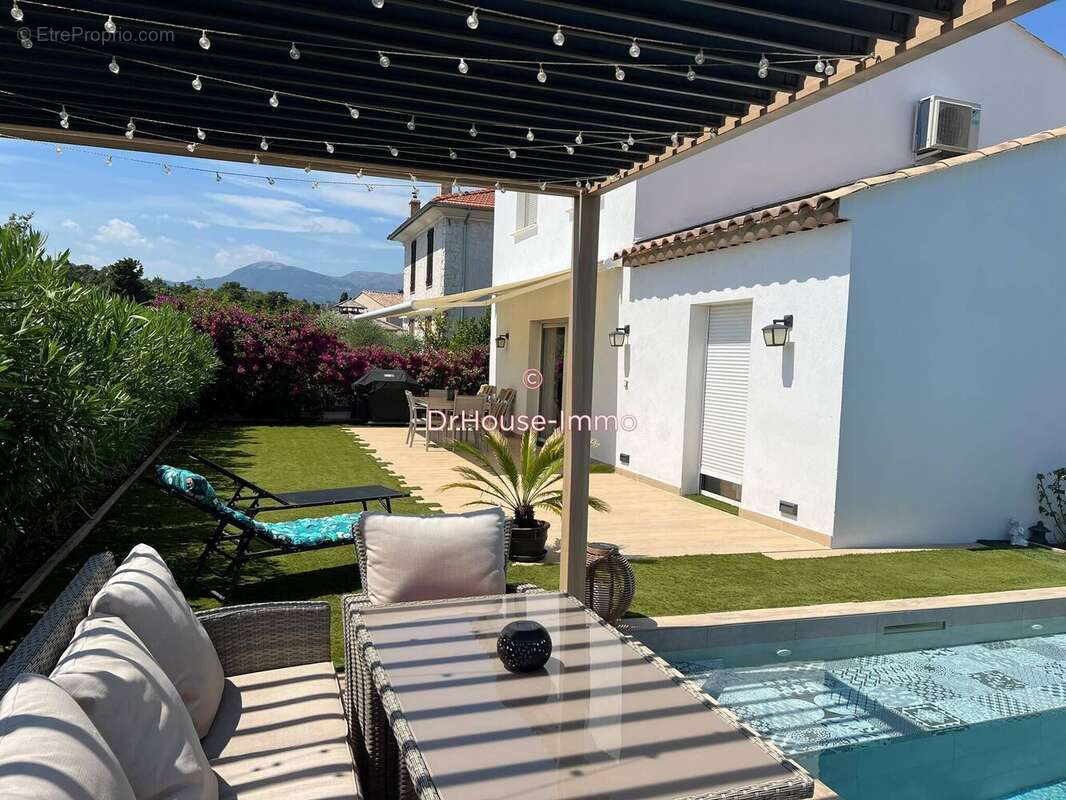 Maison à VILLENEUVE-LOUBET