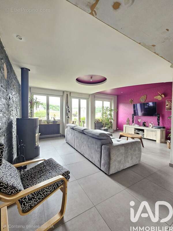 Maison 101 m² à Cons-La-Grandville  - photo 2