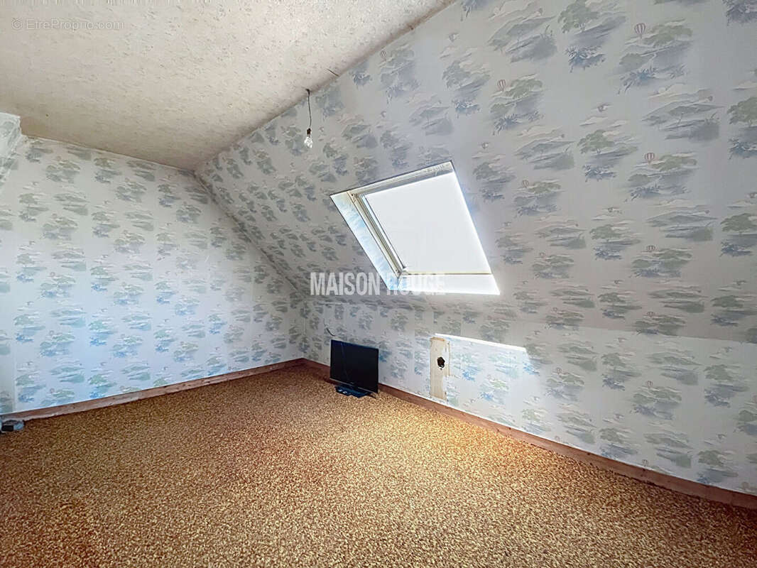 HIREL - Maison avec travaux et beau potentiel sur 835 m², proche Dol-de-Bretagne et baie du Mont-Saint-Miche - photo 12