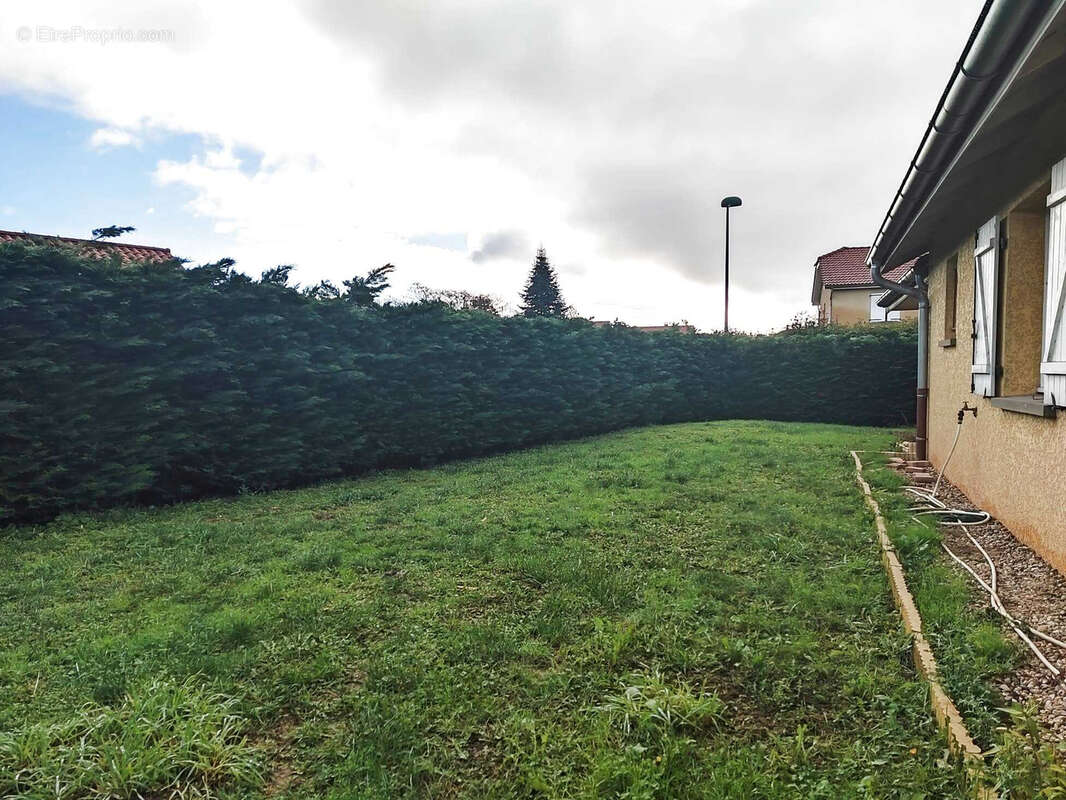 Maison à MONTALIEU-VERCIEU