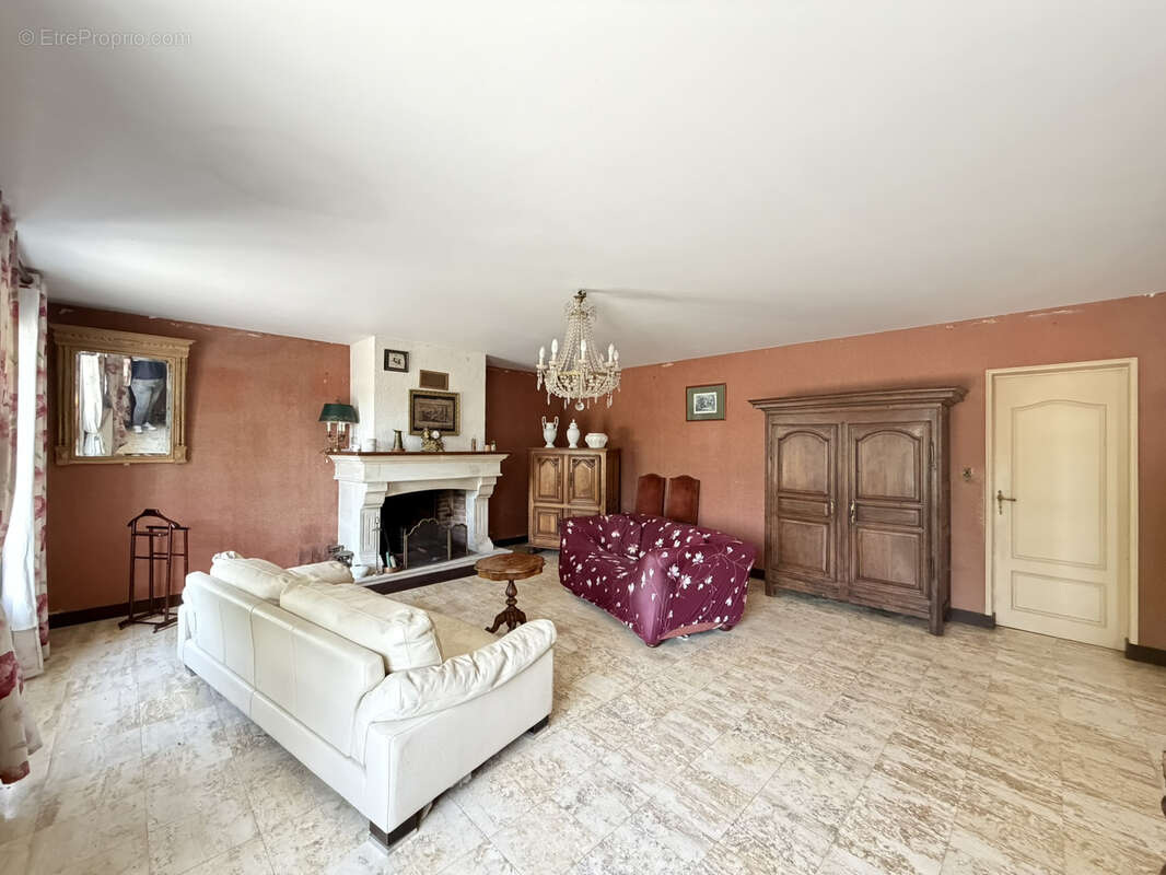 Maison à LIESVILLE-SUR-DOUVE