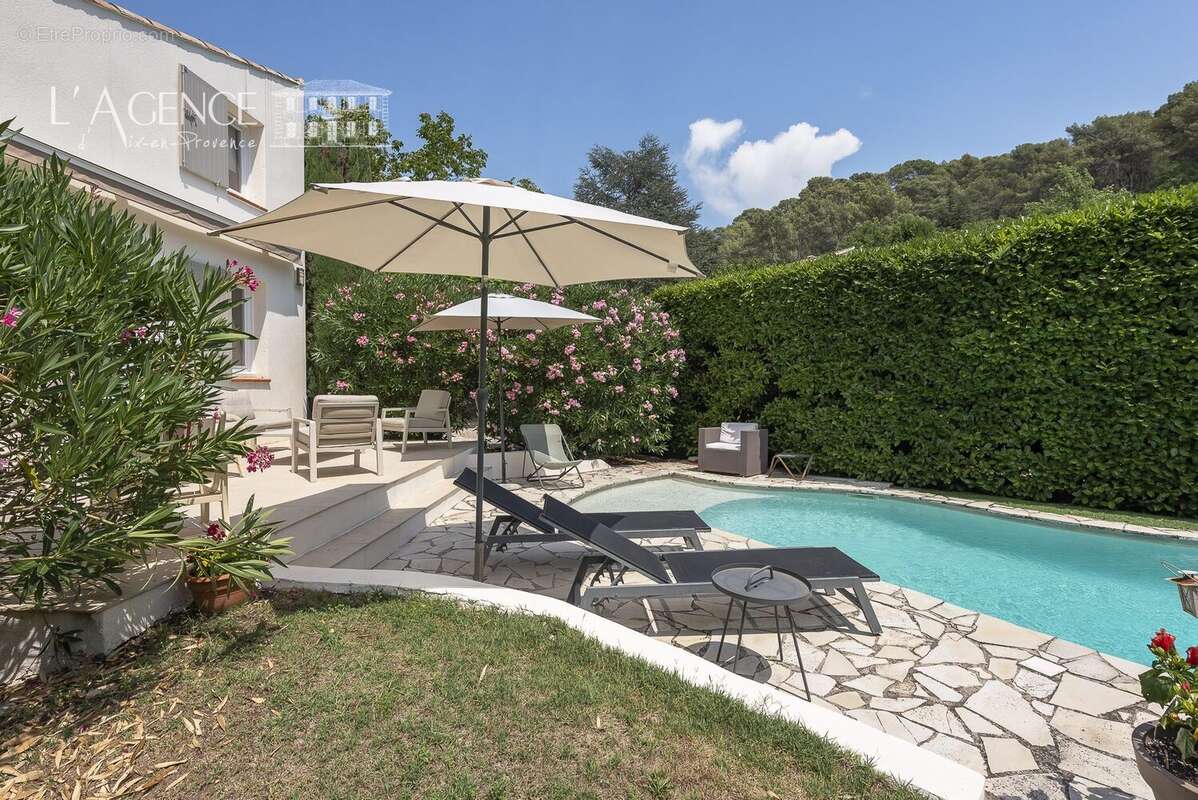 Maison 119 m² à Saint-Marc-Jaumegarde  - photo 3
