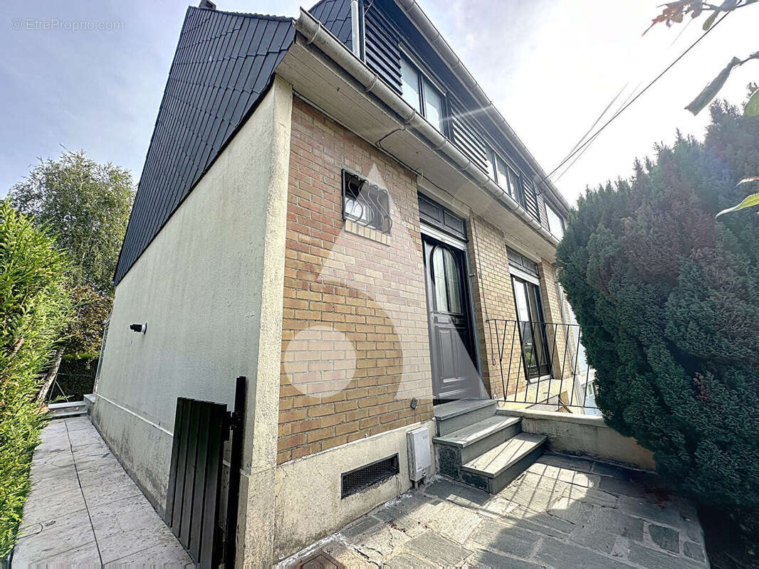 Maison à AULNOY-LEZ-VALENCIENNES