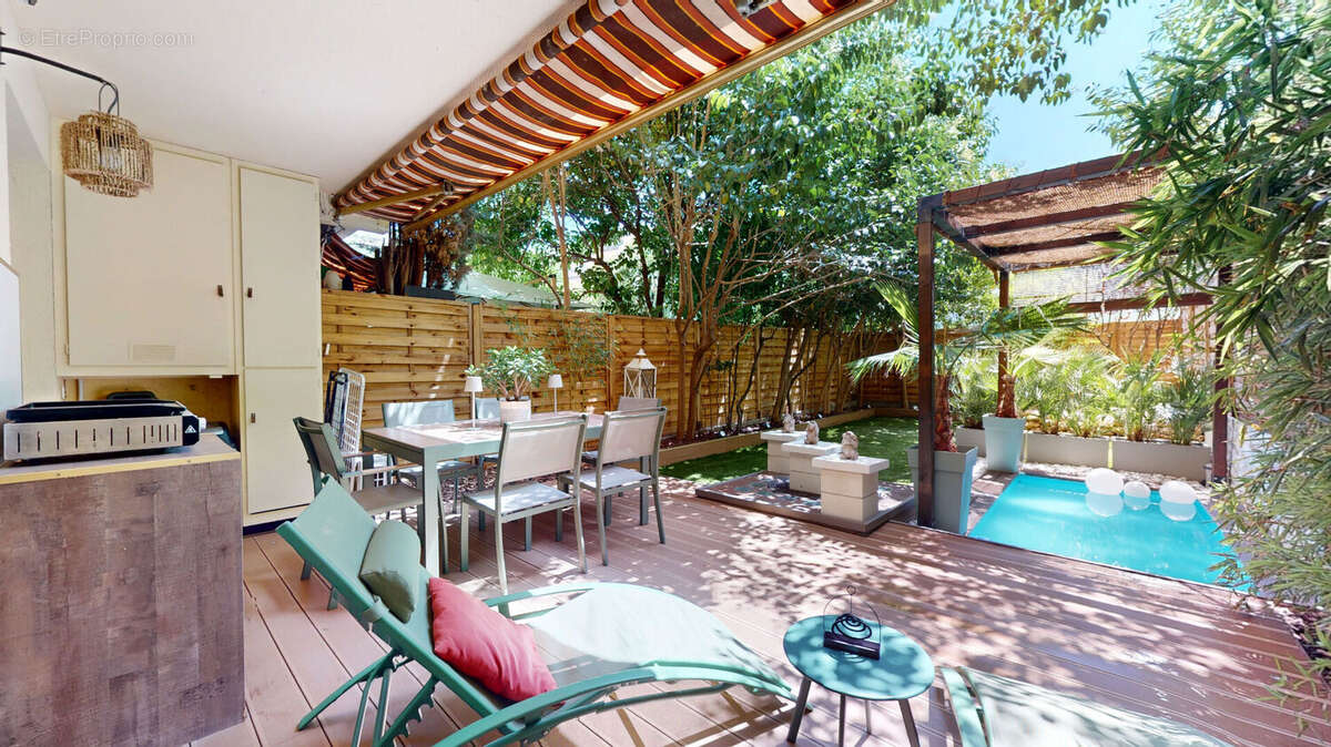 Appartement à SAINT-LAURENT-DU-VAR