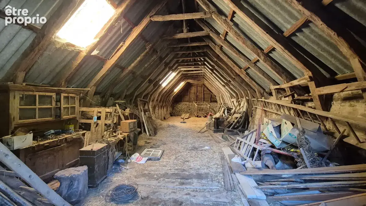 Ensemble immobilier, maison, grange sur une parcelle de 1300 m², AUBRAC - photo 13