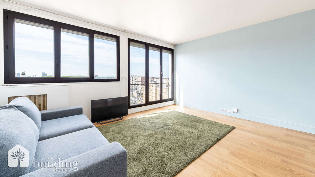 Appartement à NEUILLY-SUR-SEINE