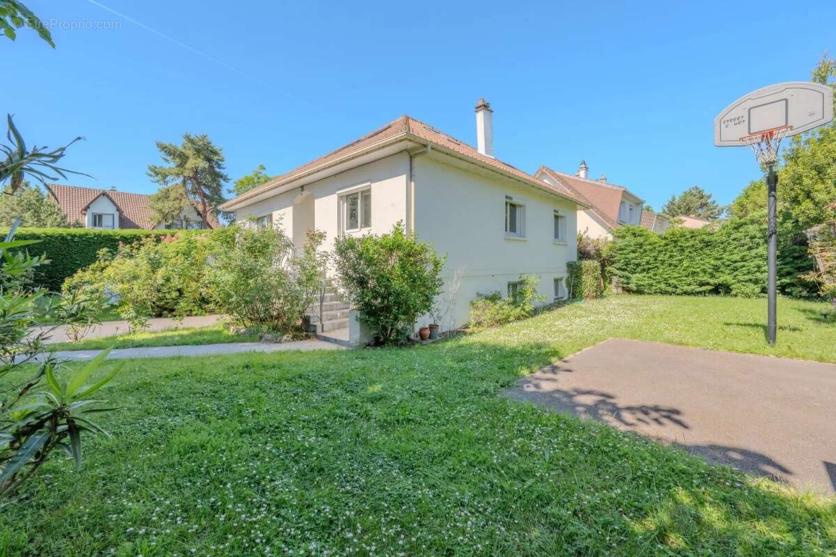 Maison à CROISSY-SUR-SEINE