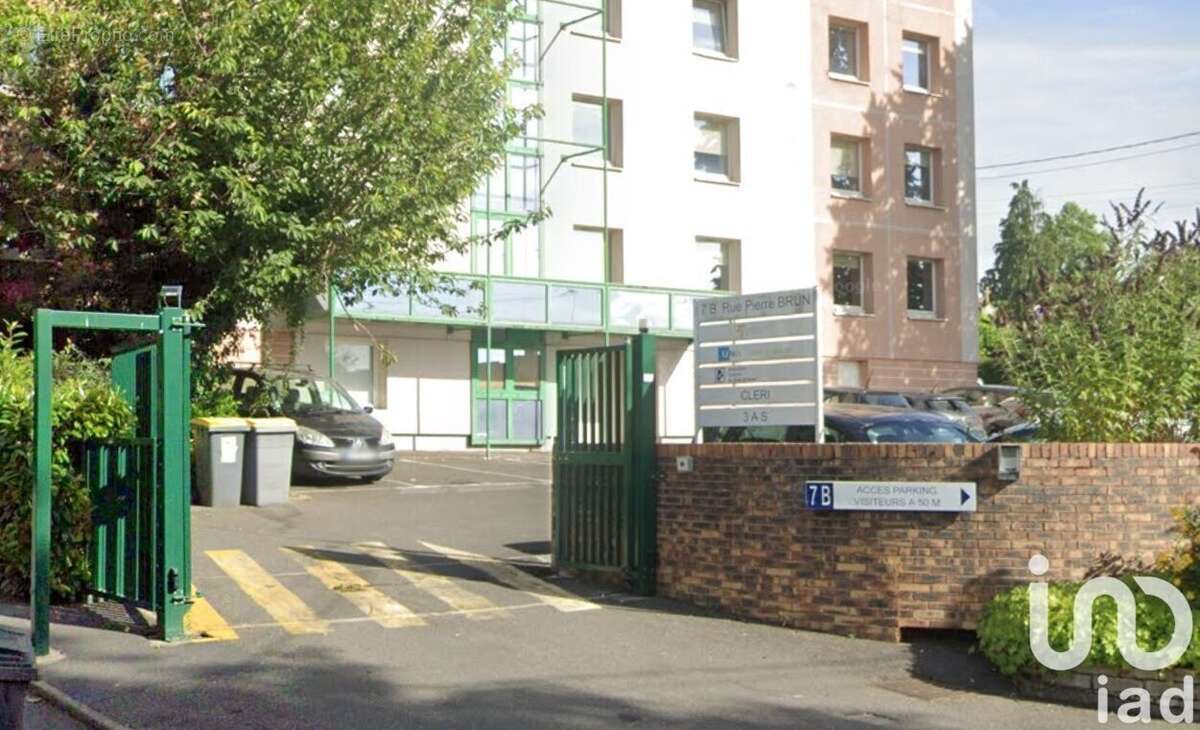 Photo 2 - Parking à MELUN