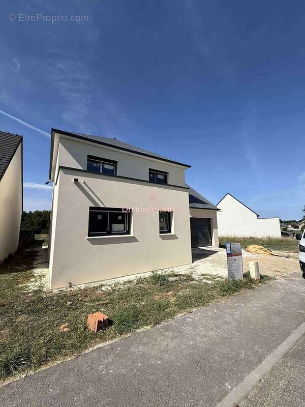 Maison à FATINES