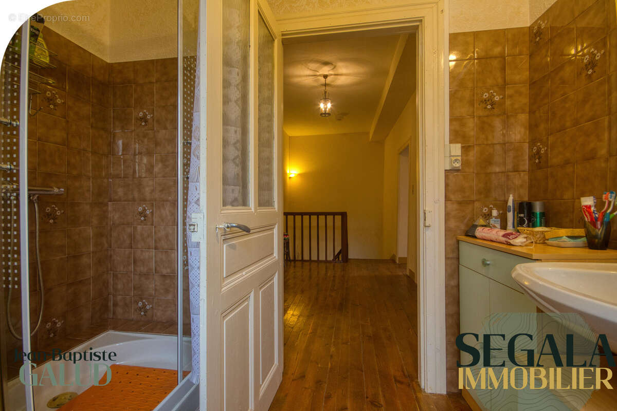 Maison à SAINTE-GEMME