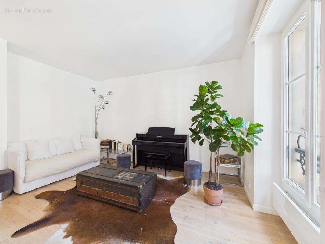 Appartement à PARIS-18E