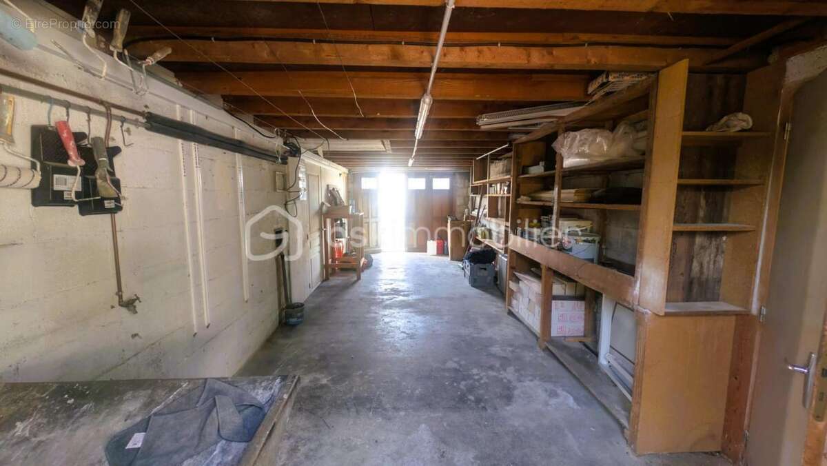 Maison 2 chambres avec garage, hangar (idéal pour un camping-car ou un artisan) et terrain – Parthenay - photo 17