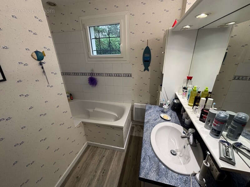 Maison à SAINT-MARTIN-DE-BOSCHERVILLE