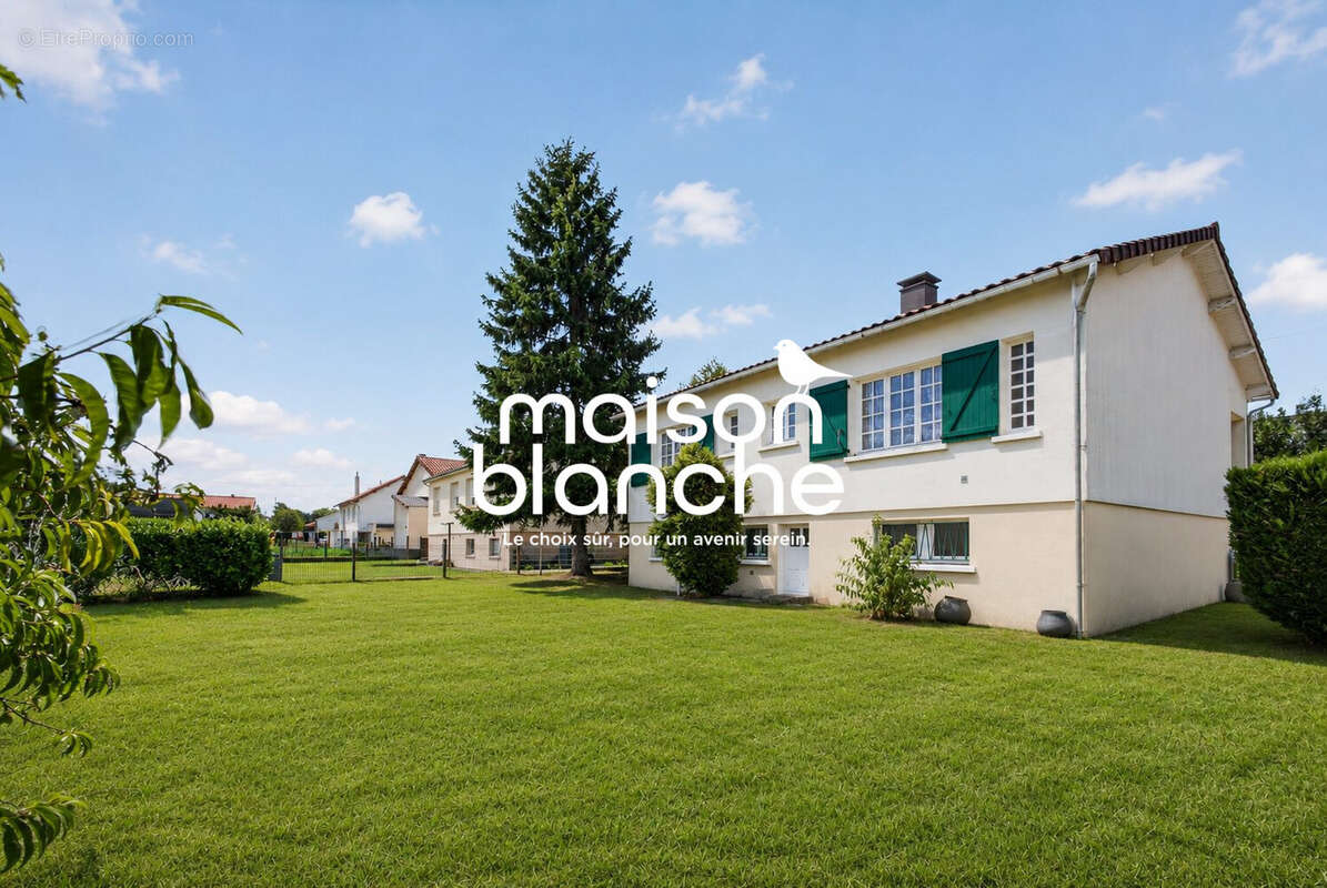 Maison 90 m² à Chatillon-Sur-Thouet  - photo 2