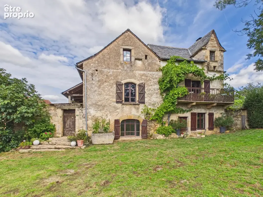 Propriété de caractère en pierre avec quatre habitations, piscine et dépendances - photo 5