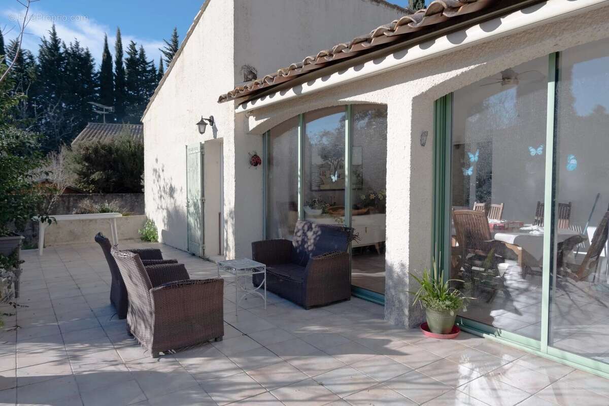 Maison à FONTVIEILLE