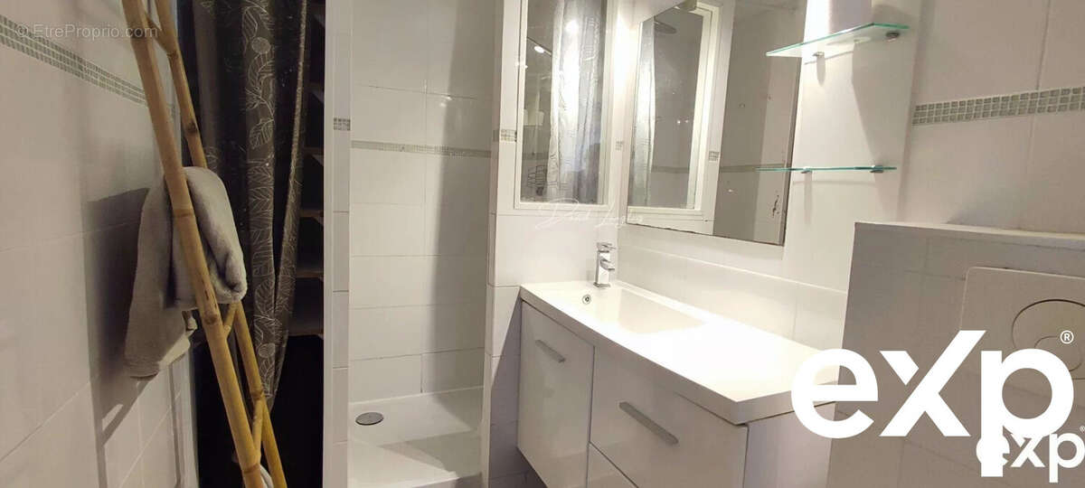 Appartement à VALLAURIS