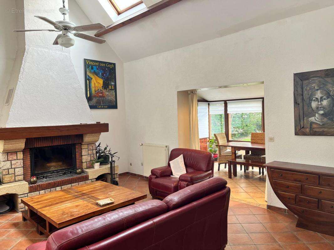 Maison à HOUDAN