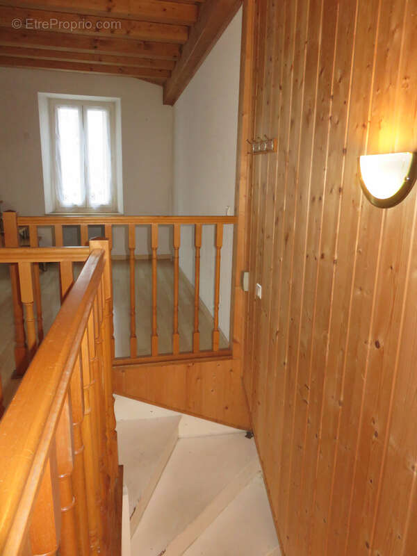 Appartement à ALBOUSSIERE