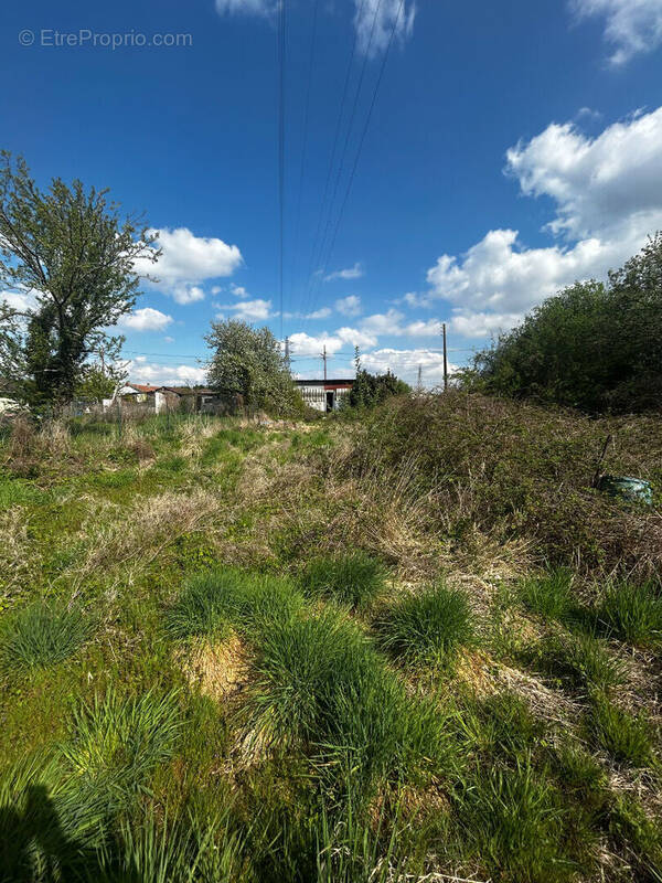 Terrain à SAINT-BRICE-COURCELLES