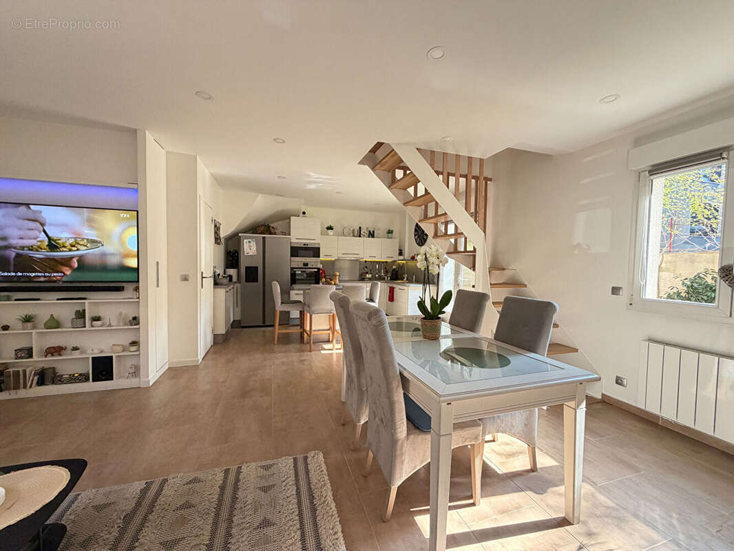 Maison à IVRY-SUR-SEINE