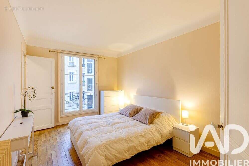 Photo 6 - Appartement à COURBEVOIE