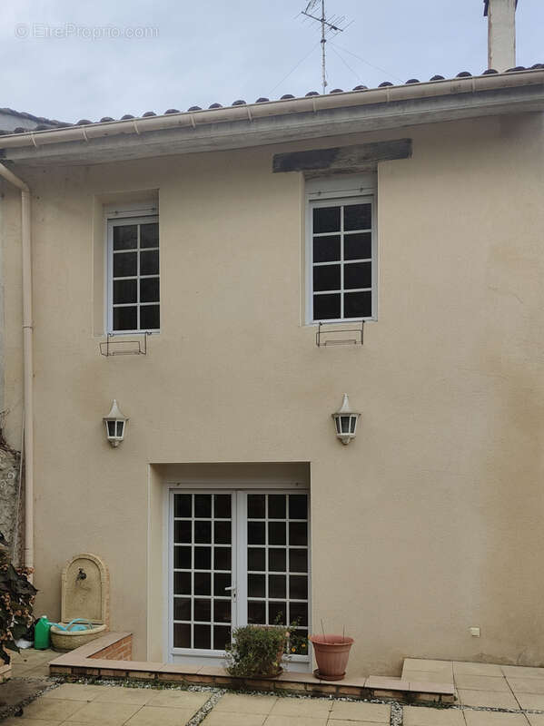 Charmante maison  avec cour en viager occupé - photo 12