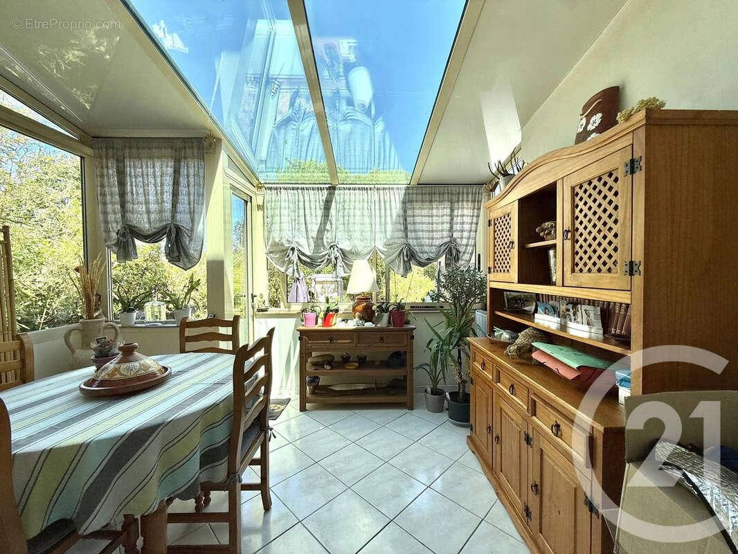 Maison à YZEURE