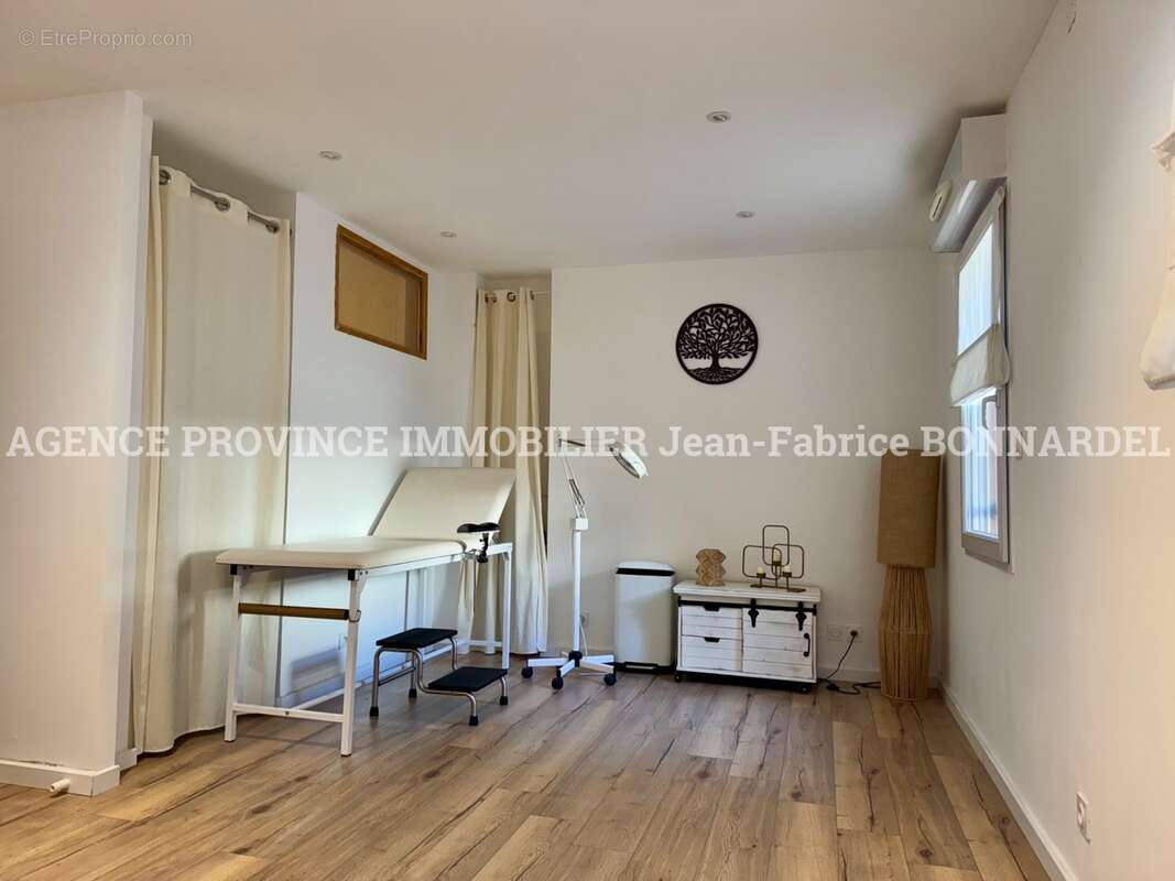 Appartement 67 m² à Nyons  - photo 3