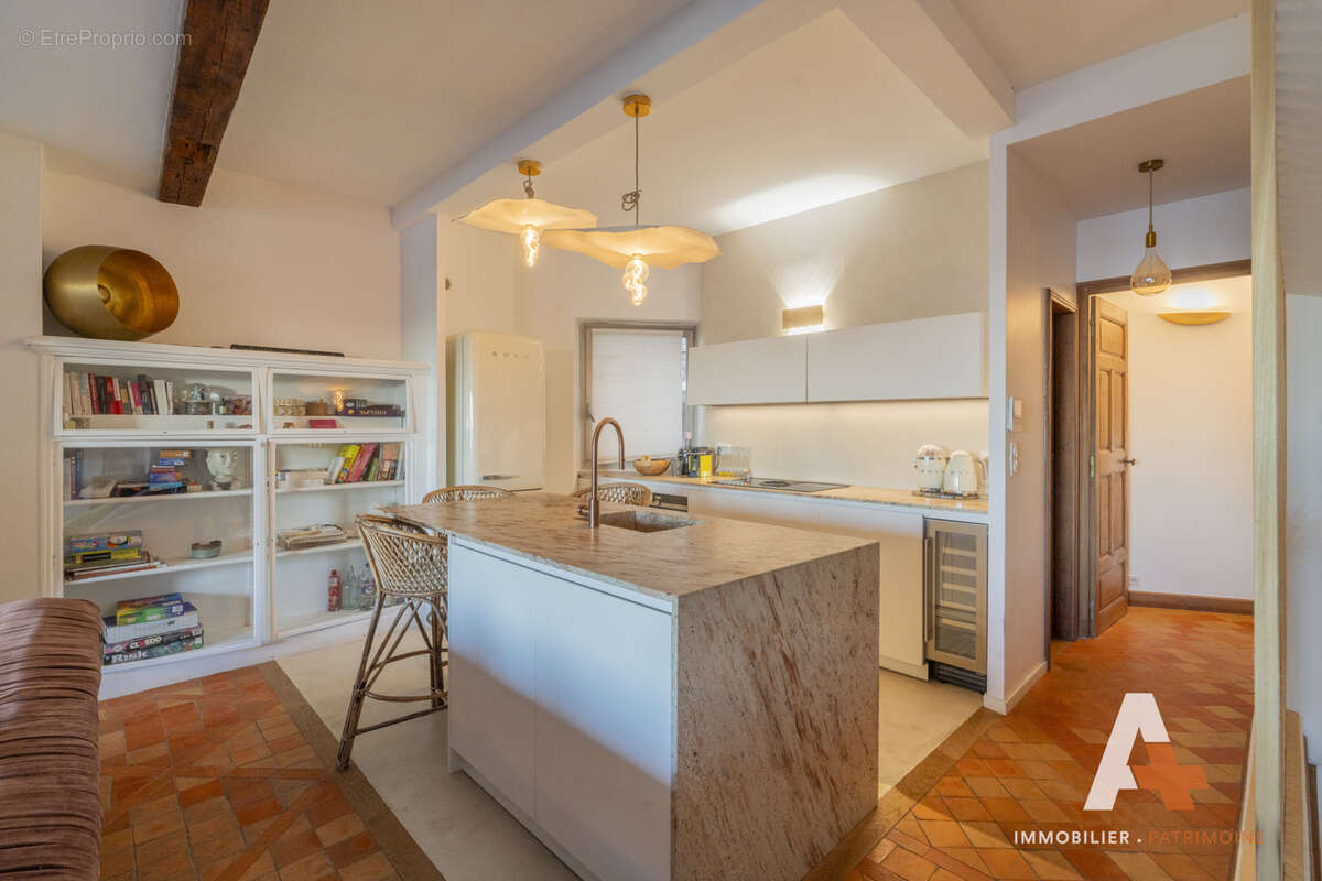 Appartement à MARSEILLE-7E