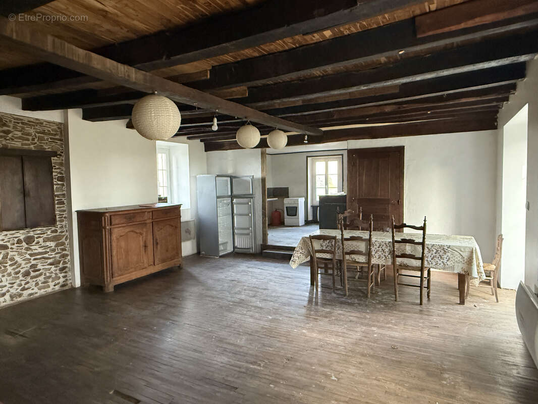 Maison à SAINT-SORNIN-LAVOLPS