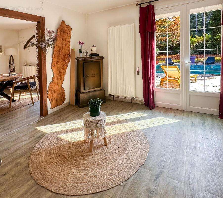 Maison à YVRE-L&#039;EVEQUE