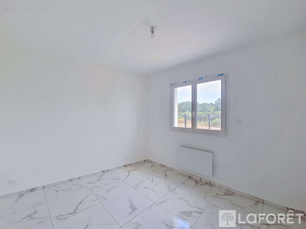 Maison neuve  à finir à 7 km de Saint-André-de-Cubzac- 3 chambres + garage - photo 3