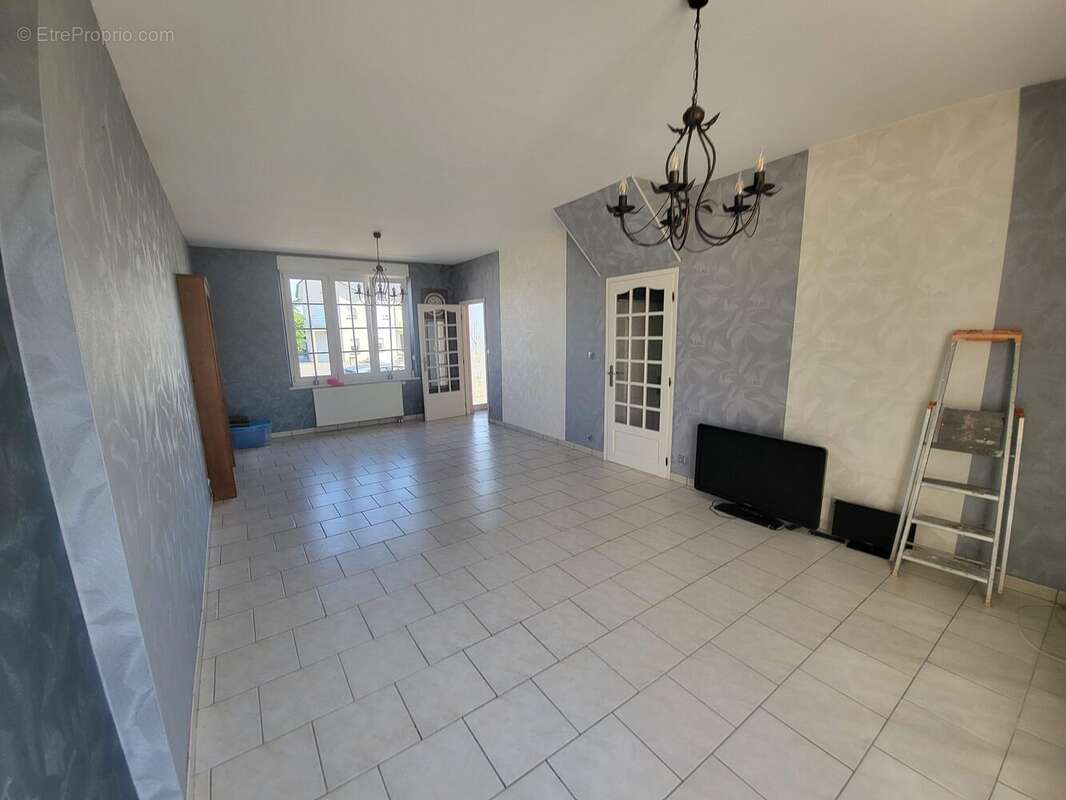 Maison 86 m² à Rehon  - photo 7