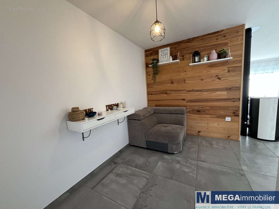 Maison à SAINT-CHERON