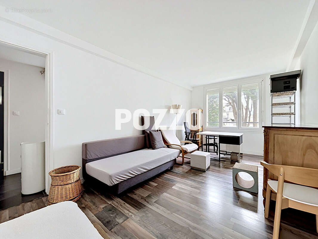 Appartement à DONVILLE-LES-BAINS