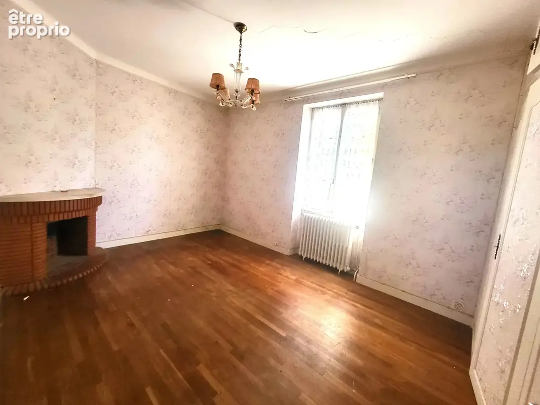 Ensemble immobilier de caractère avec dépendances, jardin arboré et beau potentiel - photo 11