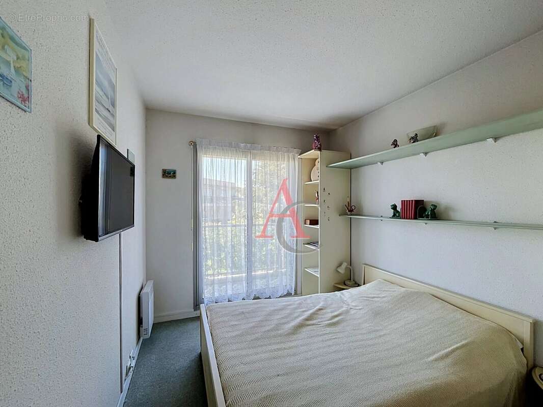 Appartement à SAINT-LAURENT-DU-VAR