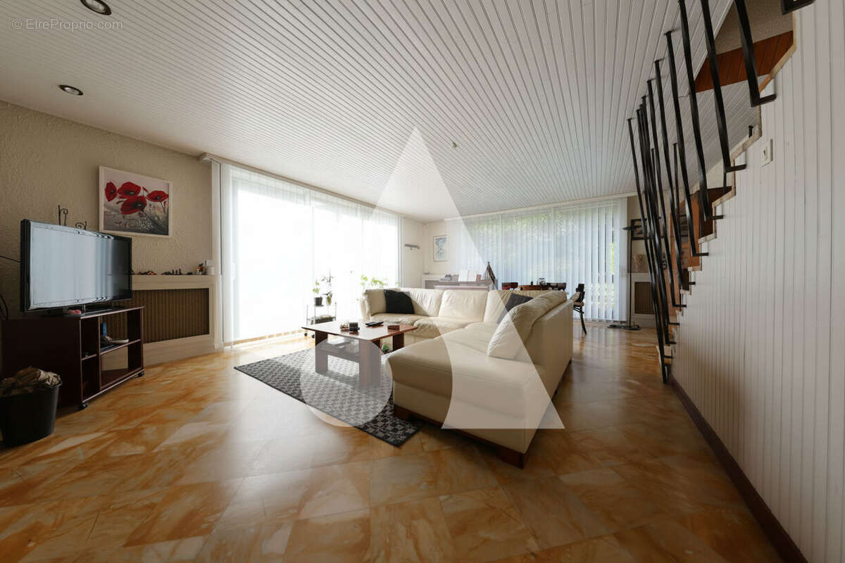 Maison à CORBEIL-ESSONNES