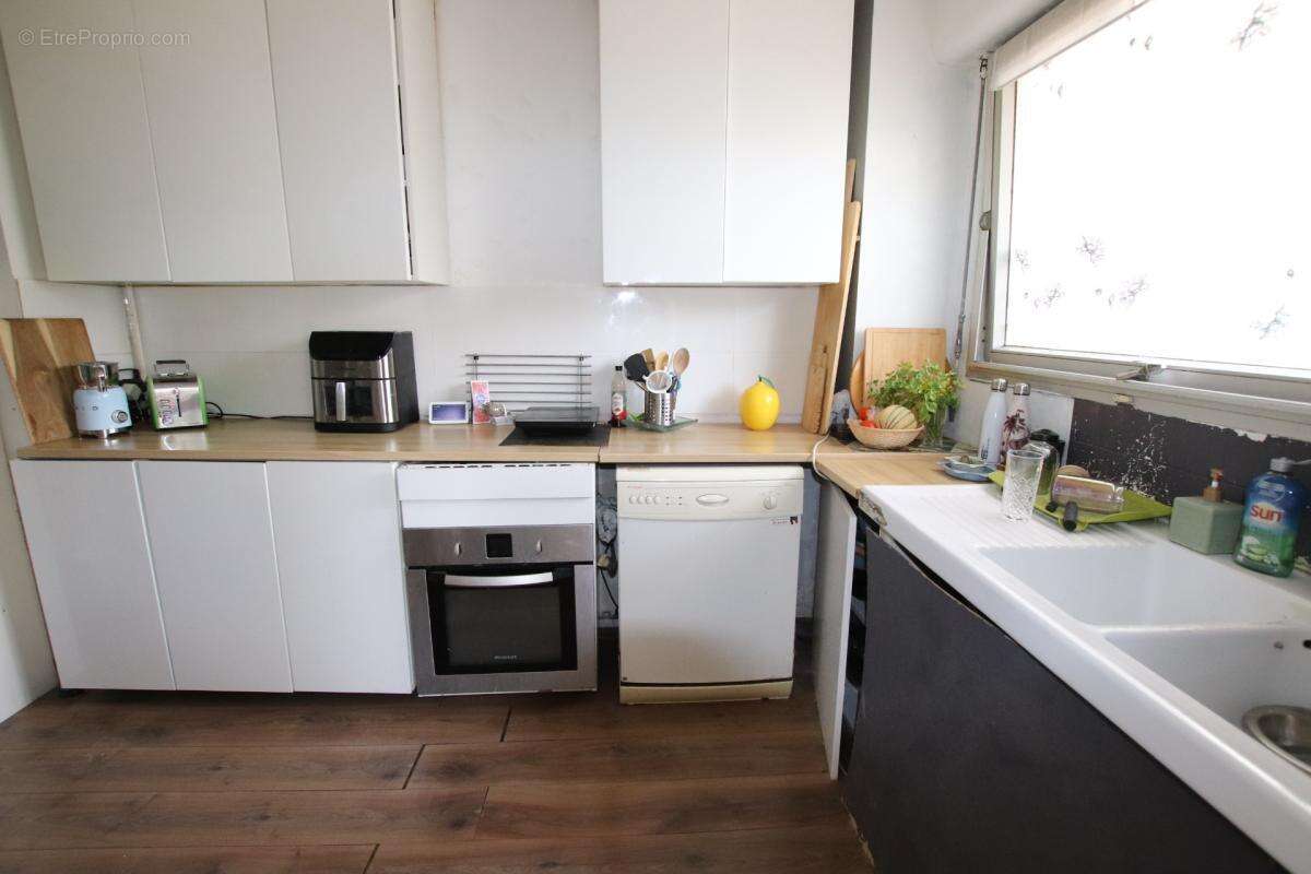 ORLEANS, secteur proche faubourg bannier, à 6' à pied de la gare appartement de plus de 100m2, 3 chambres à rafraichir - photo 7