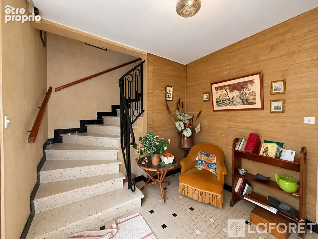 Maison familiale 134 m² - 4 chambres - Sous-sol - 2 garages + Jardin - photo 7