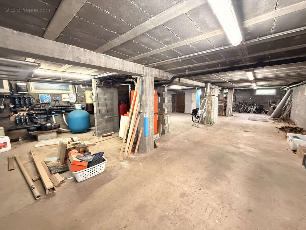 Maison à SAINT-PRYVE-SAINT-MESMIN