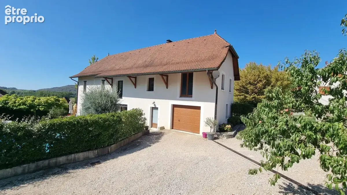 Champagneux   une maison de caractère qui ne demande qu’à écrire la suite de son histoire… - photo 3