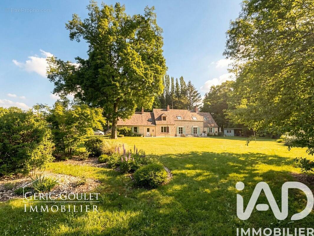 Photo 1 - Maison à CLAIREFONTAINE-EN-YVELINES